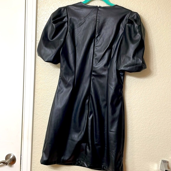 BCBGeneration - Picture 3 of 3